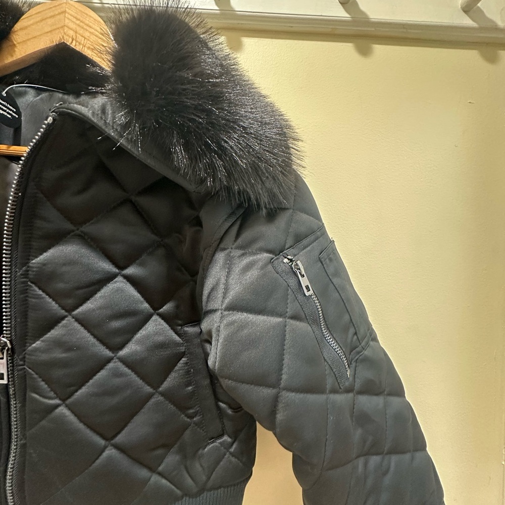 Windsor Black Quilted women’s Puffer with Fur Trim - Picture 2 of 5